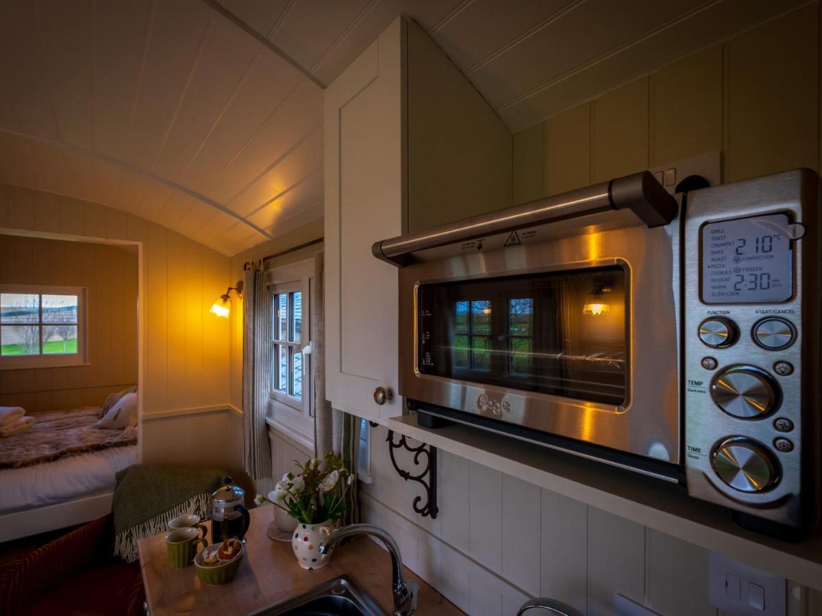 The Pleasant Hut At Mountpleasant Farm Ulverston Exterior foto