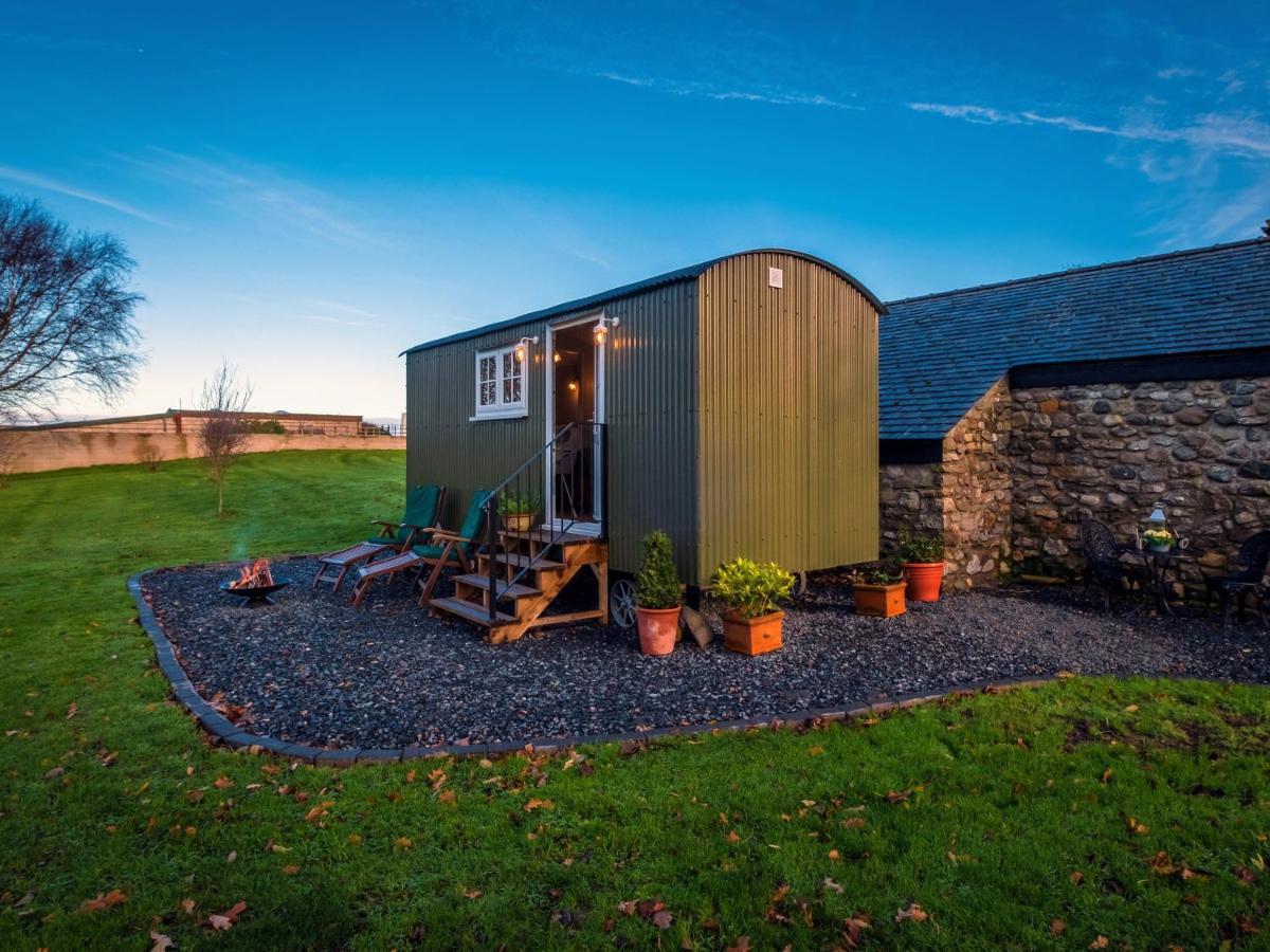 The Pleasant Hut At Mountpleasant Farm Ulverston Exterior foto
